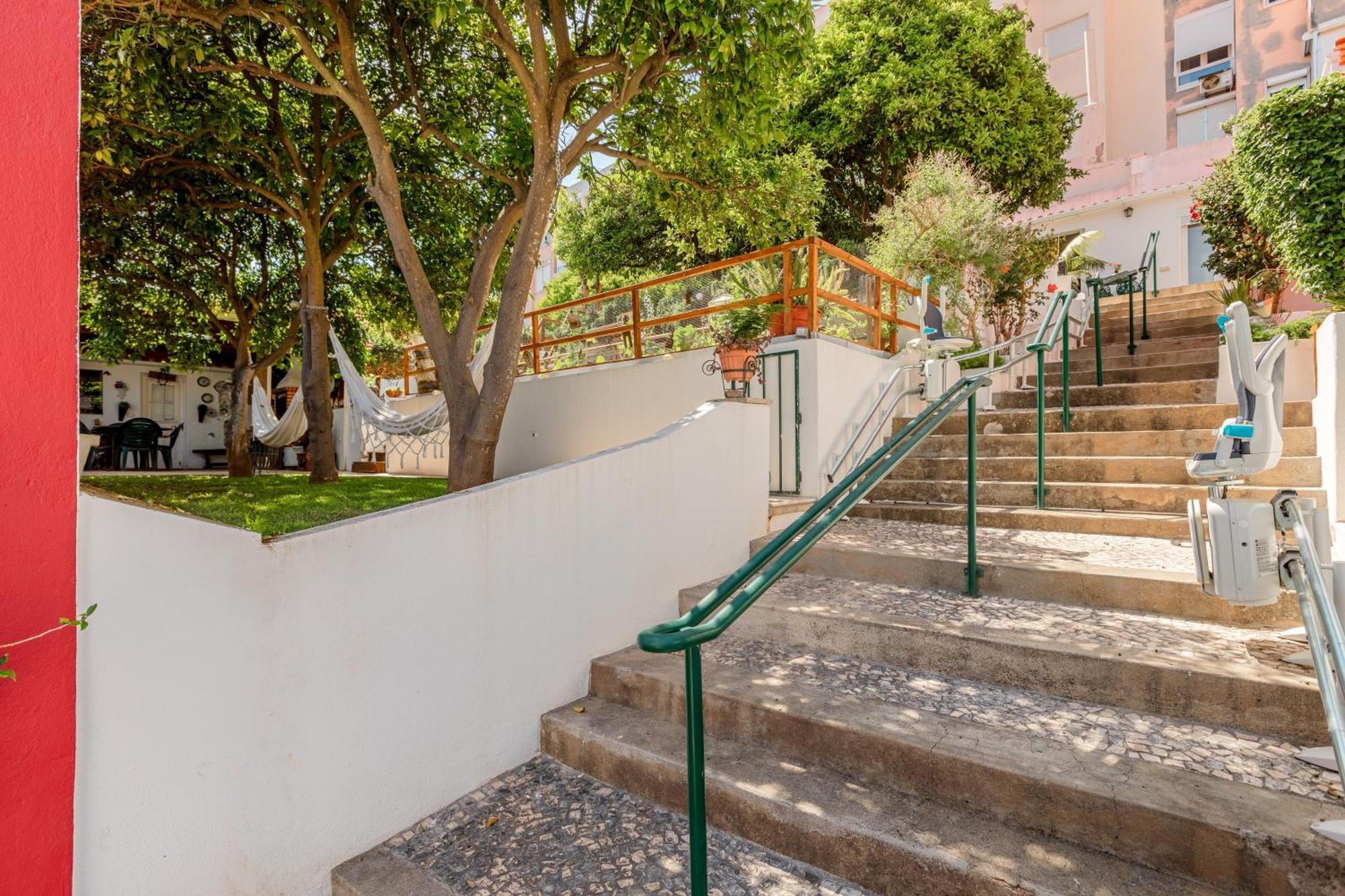 Algés Village Casa 4 by Lisbon-Coast vacation Esterno foto